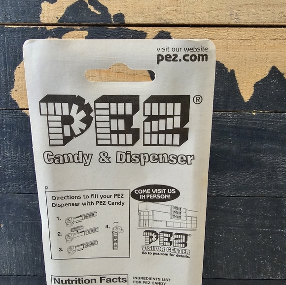 PEZ 2012 Star Wars Yoda character dispenser and candy - Picture 7 of 11